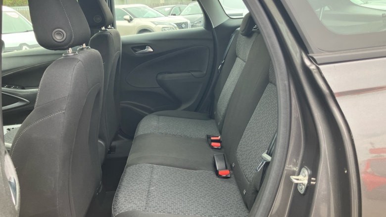 Vauxhall Crossland 1.2 SE 5dr Petrol Hatchback